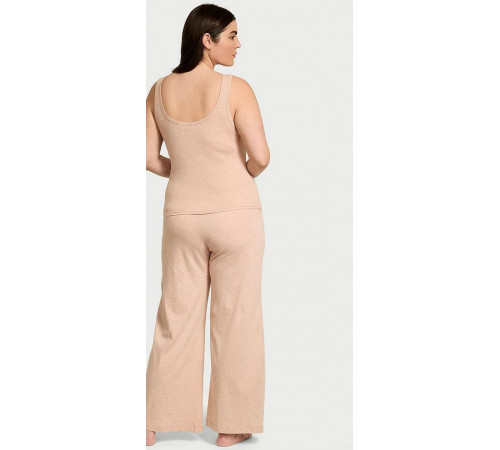 Зручний і мʼякий комплект для відпочинку та сну від Victoria’s Secret