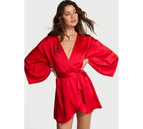 Розкішний сатиновий халат від Victoria’s Secret