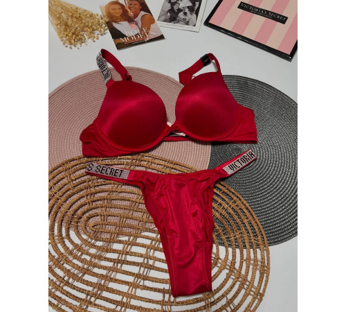 Червоний комплект зі стразами Victorias Secret