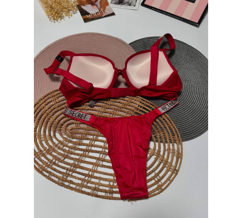 Червоний комплект зі стразами Victorias Secret