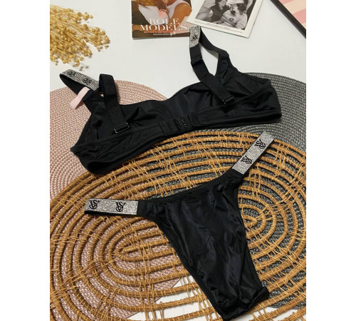 Дуже зручний комлект з новоі колекціі Victorias Secret Дуже зручний комлект з новоі колекціі Victorias Secret