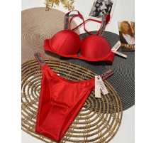 Червоний купальник