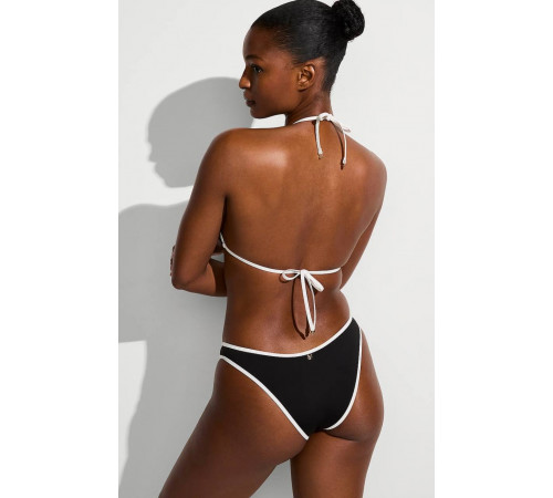 Купальник Victoria’s Secret в класичному трикутному дизайні.