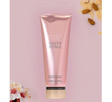 Velvet Petals лосьйон для тіла від Victorias Secret 