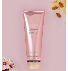 Velvet Petals лосьйон для тіла від Victorias Secret 