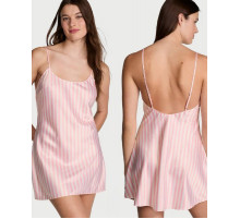 Сатиновий пеньюар в рожеву фірмову смужку VS