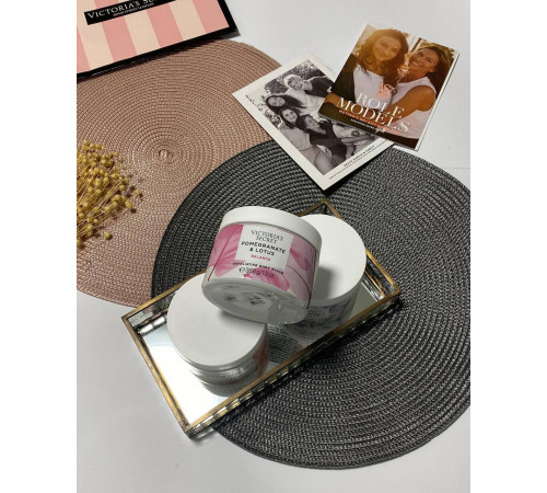 Скраб для тіла Pomegranate&Lotus Natural Beauty Victorias Secret Скраб для тіла Pomegranate&Lotus Natural Beauty Victorias Secret