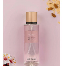 Спрей для тіла Velvet Petals від Victorias Secret