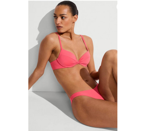 Яскравий купальник від Victorias Secret.